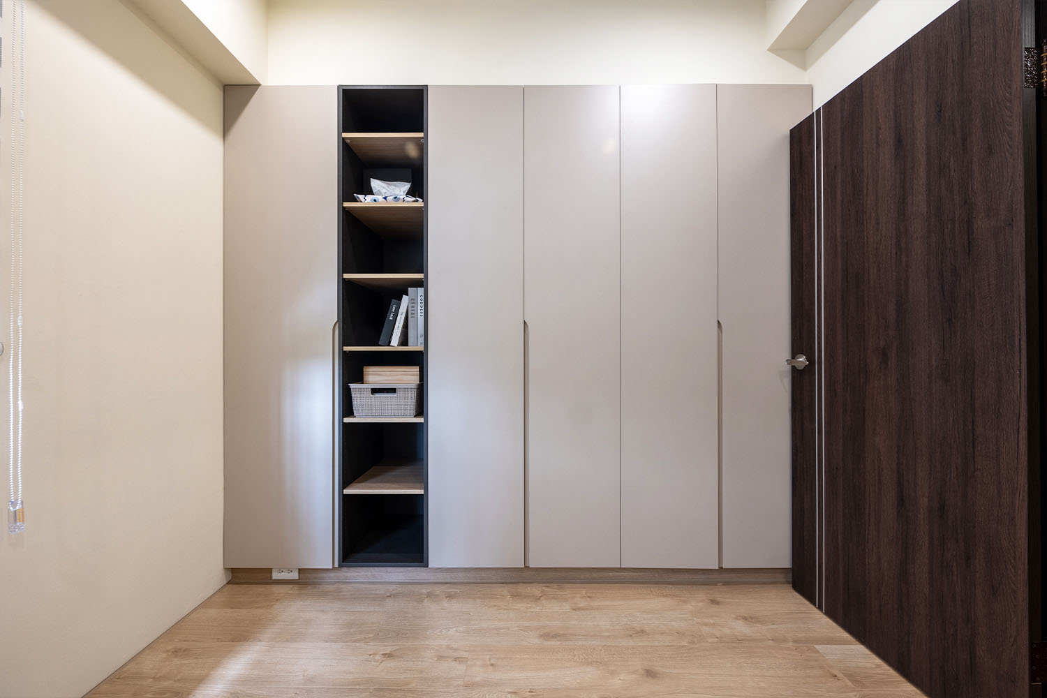 桐澄空間設計 現代收納櫃 白色系統櫃 黑色開放櫃